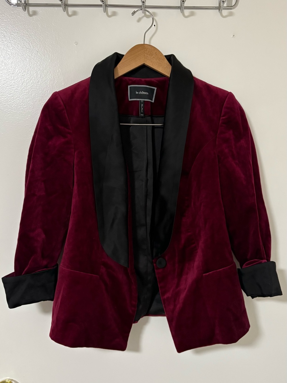 le château Burgundy Velvet-Lined Black Blazer
